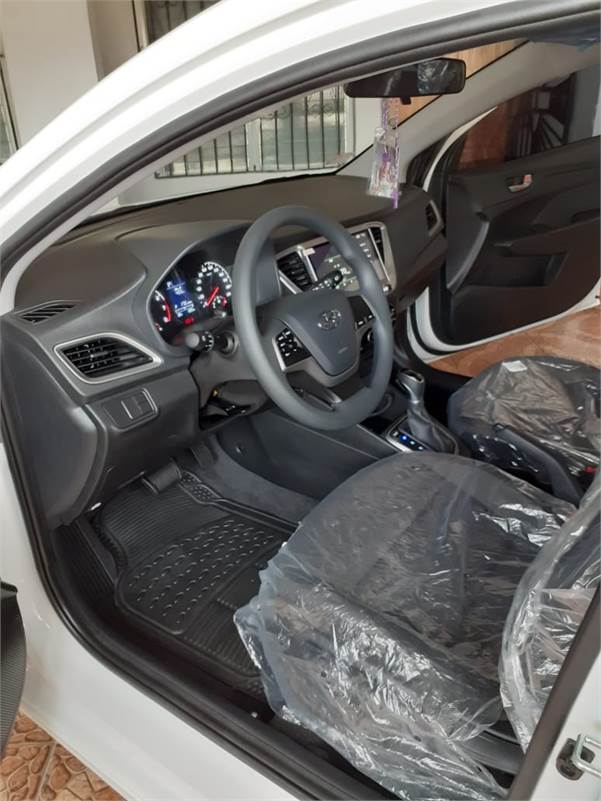 SE VENDE AUTO HYUNDAI SOLARIS