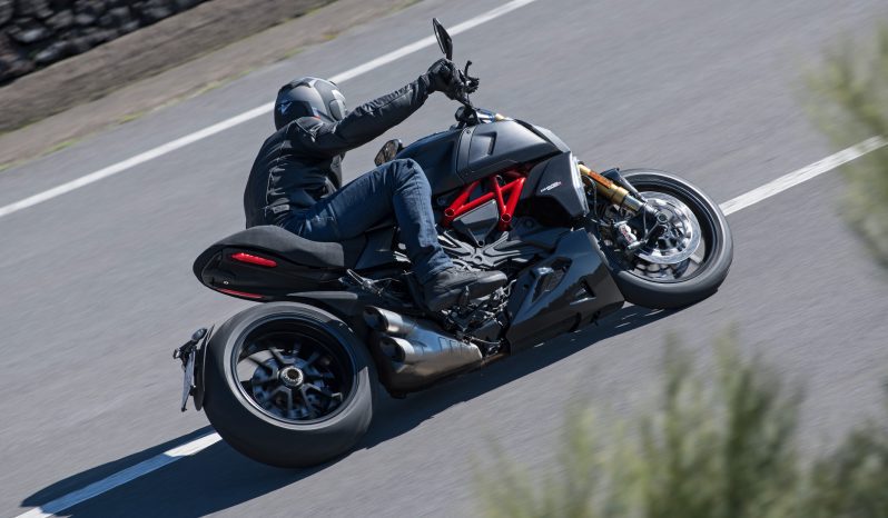 Ducati Diavel 1260 S lleno