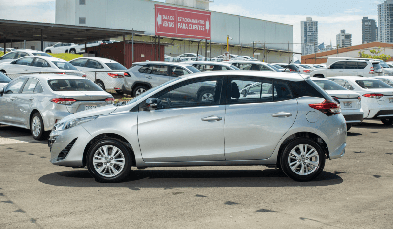 Certificado Toyota Yaris Hatchback 2020 | EB0097 lleno