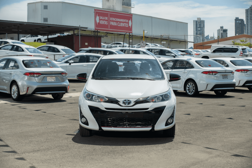 Certificado Toyota Yaris Hatchback 2020 | CZ9982