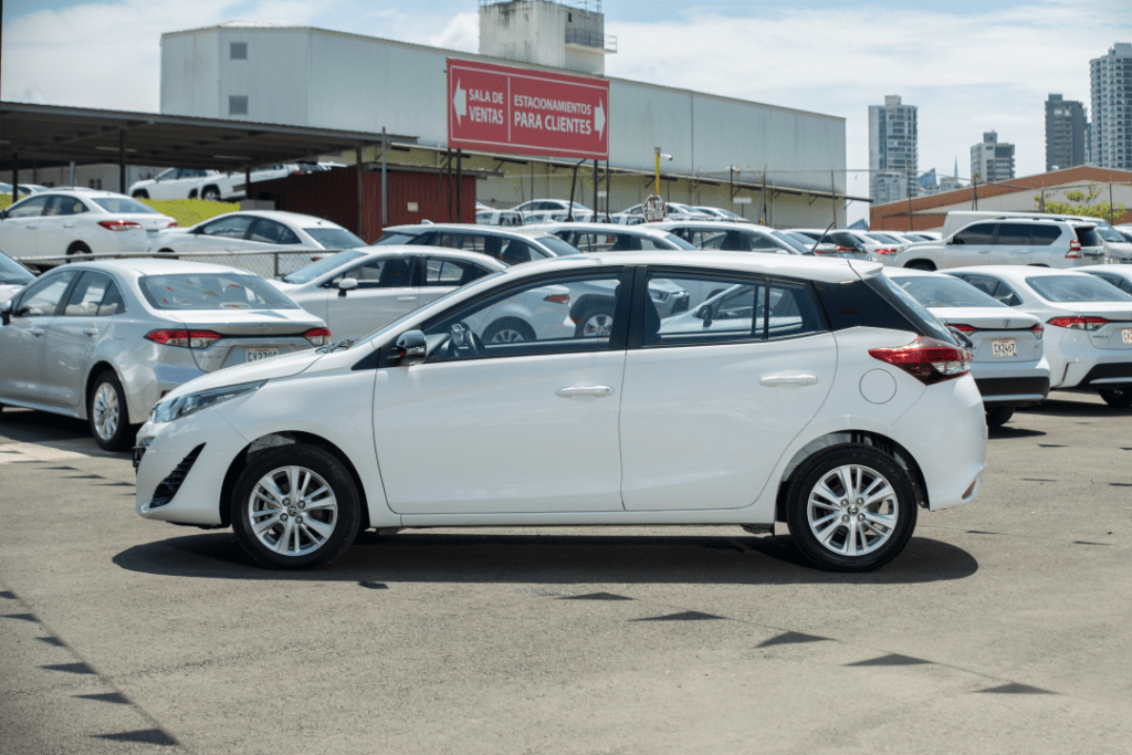 Certificado Toyota Yaris Hatchback 2020 | CZ9982