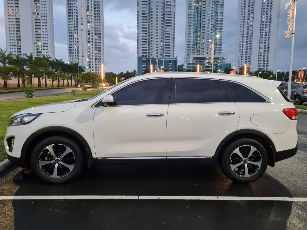 Usado Kia SORENTO 2WD 7 PAS AT 2017
