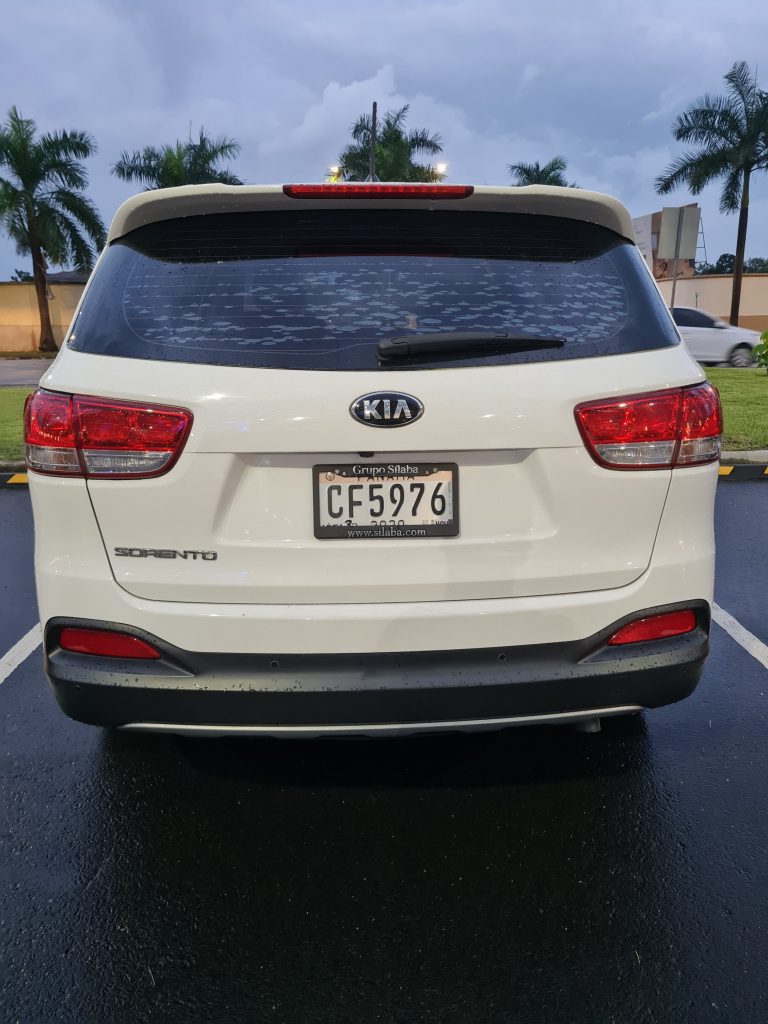 Usado Kia SORENTO 2WD 7 PAS AT 2017
