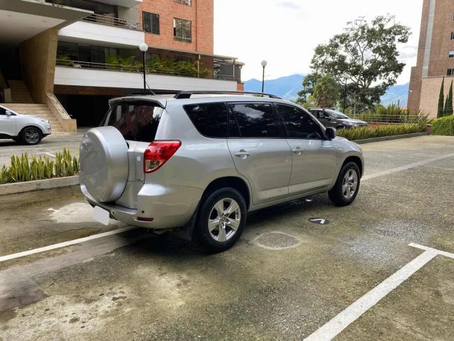 Usado Toyota RAV4 2010